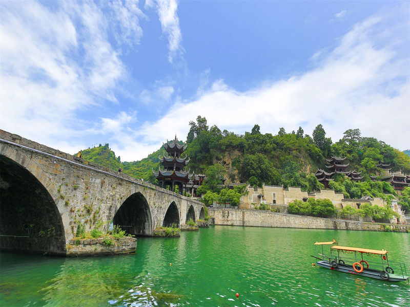 Guizhou 7-Day Trip to Fanjian (Miao Village CW Travel Photography + Intangible Cultural Heritage Batik) - Day 7: Breakfast and departure transfer