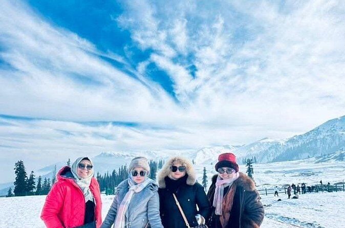 Gulmarg Day Trip in Kashmir from Srinagar with Pvt Car & Guide - FAQ