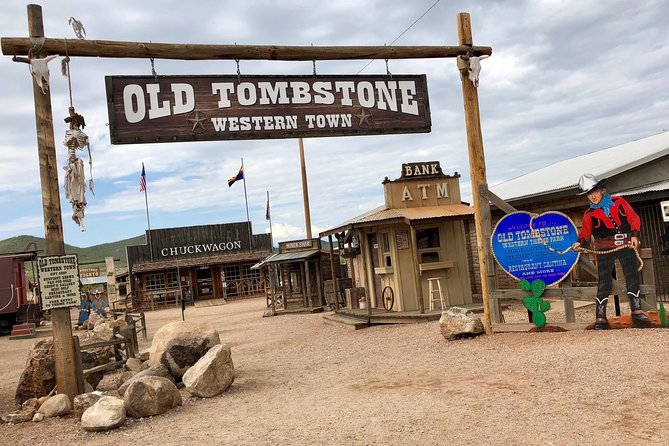 Gunfight Show Old Tombstone - Questions and Assistance for Visitors