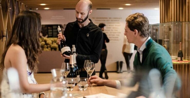 Gusbourne Wine Tasting 11am - Booking and Reservation