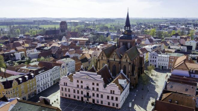 Güstrow: Guided Tour of the Historic City Center - Customer Feedback