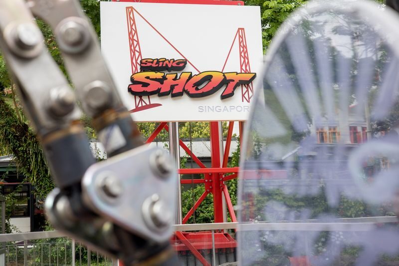 GX-5 Extreme Swing and Slingshot Ticket in Singapore - The skyline is part of the ride