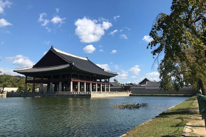 Gyeongbokgung Palace & Bukchon Village Walking Tour - Practical Details and Value