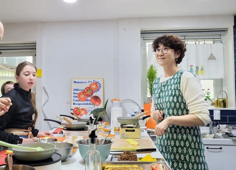 Gyeongju Bibimbap, Gimbap Cooking Class - Should you book it?