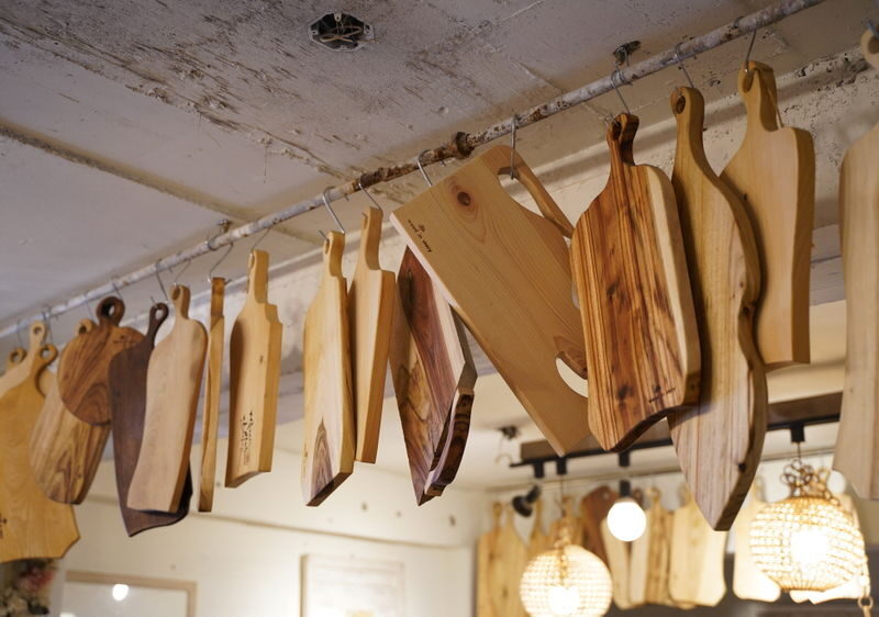Gyeongju Making Wood Cutting Board experience - From wood introduction to a board of your own