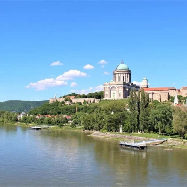 Gyr: Private Boat Tour to Visegrád with Danube Bend Views - Practical Tips for Travelers