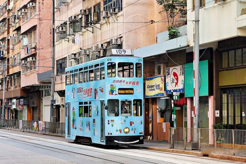 (H1) Half-Day Tour of Hong Kongs Central District + Tram + Victoria Peak + Madame Tussauds - Riding the Peak Tram to Victoria Peak