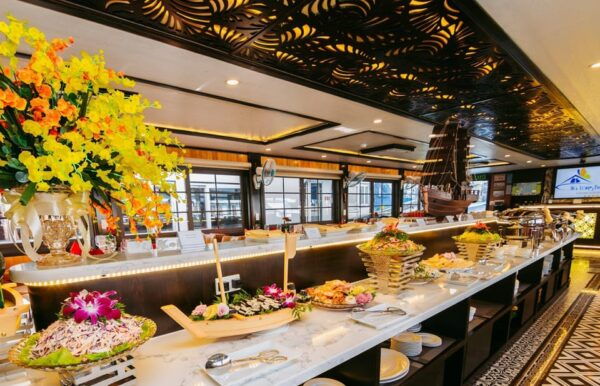 Ha Long Bay: 1 Day Cruise, Cave, Island, Kayak & Buffet - What to Bring