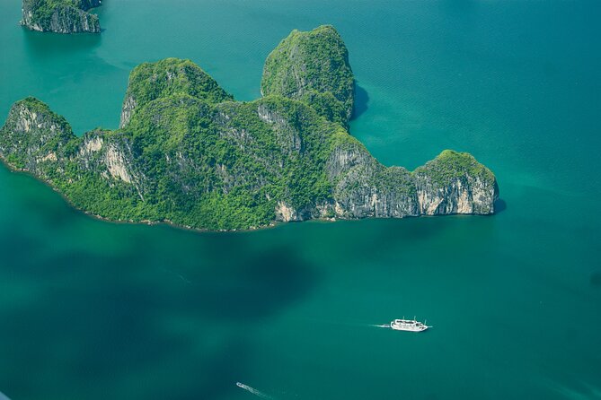 Ha Long Bay Cruise 1 Day Tour : Kayaking, Swimming, Hiking &Lunch - Discovering Luon Cave