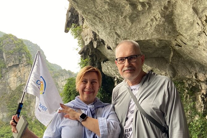 Ha Long Bay Cruise Day Group Tour: Kayaking, Swimming With Lunch - Delectable Lunch Onboard