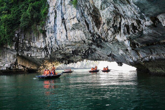 Ha Long Bay Day Cruise from Hanoi-Buffet, Kayak and Sunset Party - Discovering the Ha Long Bay Day Cruise from Hanoi: An In-Depth Review