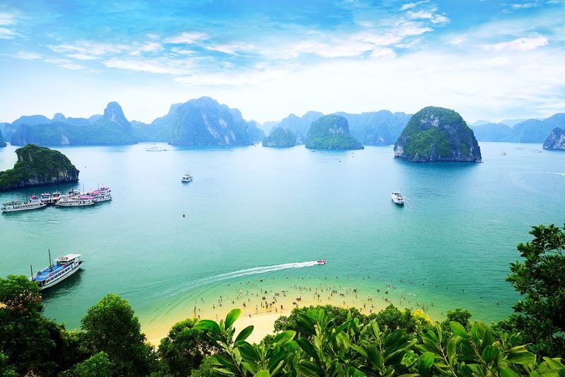 Ha Long Bay Full-Day Small Group Guided Nature Tour - What the stops add to the day