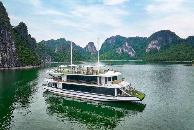 Ha Long Bay Luxury Day Cruise with Buffet Lunch, Caves & Kayaking - Starting Off: Seamless Transportation and Introduction