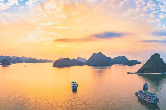 Ha Long Bay With A Private Cruise For A Full Day Tour From Hanoi - Introduction
