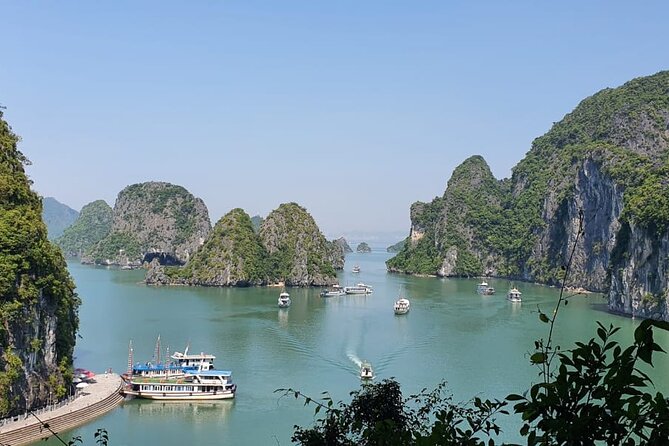 Ha Long Cruise Experience With Kayaking, Cave and Titov Island - Visual Experience