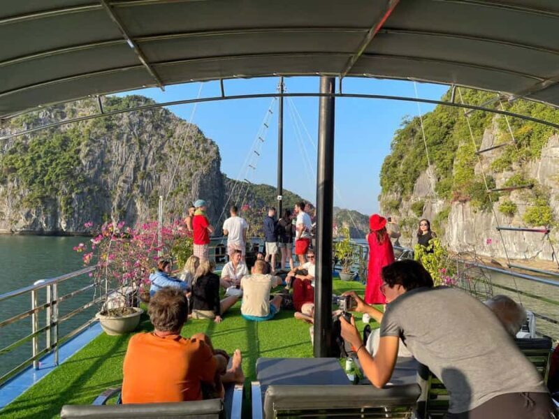 Ha Noi/Cat Ba: Lan Ha bay-Viet Hai village Cycling, Kayaking - The Full Day of Scenic Wonders and Cultural Encounters