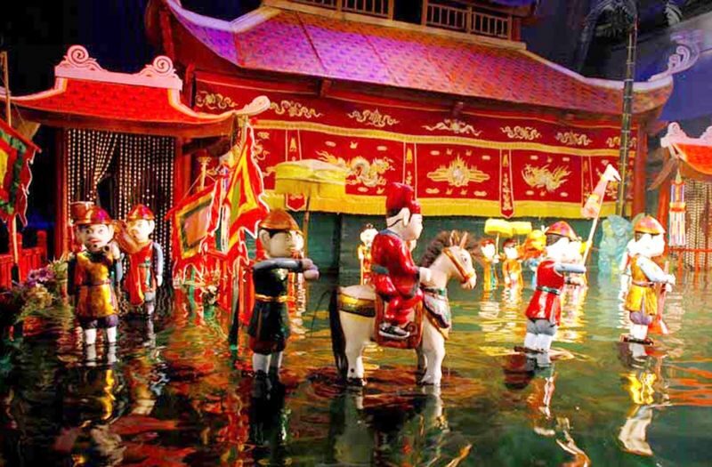 Ha Noi City Tour & Water Puppet Show with Japanese-Speaking Guide - The water puppet show around 6:30 pm