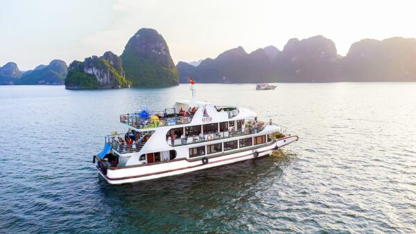 Ha Noi: Ha Long Bay 1 Day/ 5 Star Boat / Limousine Transport - Tips for a Memorable Experience