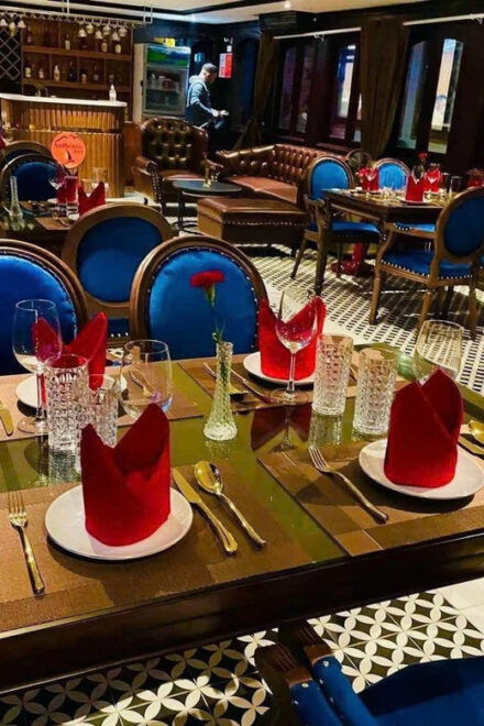 Ha Noi: Ha Long Bay 1 Day/ Full Service/ Small Group & Lunch - Onboard Experience