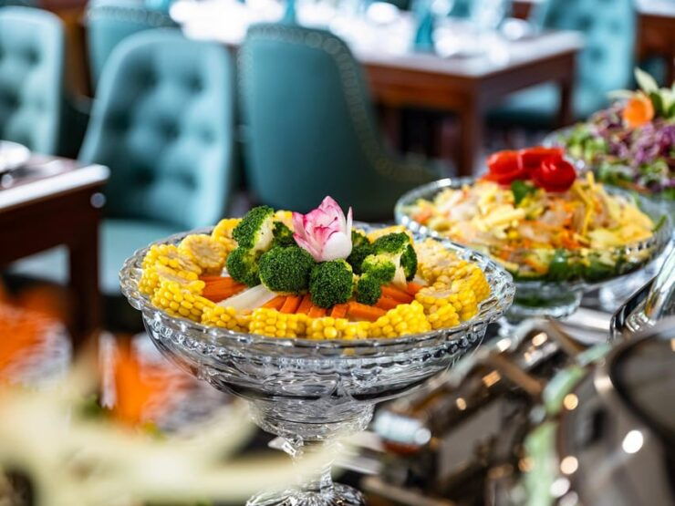 Ha Noi : Ha Long Bay 5-Star Cruise With Kayak & Buffet Lunch - Experience and Activities