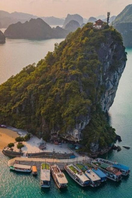HA NOI: HA LONG- SUNG SOT CAVE- TI TOP ISLAND- LUON CAVE - Exploring Luon Cave