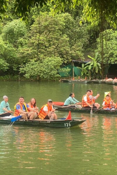HA NOI: HOA LU - TAM COC - MUA CAVE 1 DAY TRIP BY LIMOUSINE - Customer Reviews