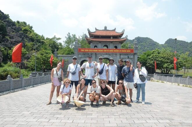 HA NOI: HOA LU - TRANG AN - MUA CAVE DAY TRIP BY LIMOUSINE - Experience and Activities