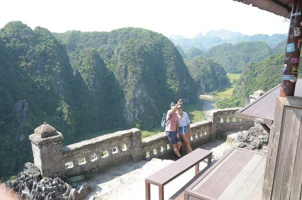 HA NOI: HOA LU - TRANG AN - MUA CAVE DAY TRIP BY LIMOUSINE - Tips for a Great Trip