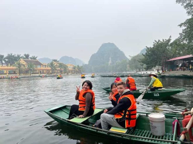 Ha Noi: Ninh Binh / Hoa Lu - Trang An/ Boat Trip & Cycling - Cultural Insights