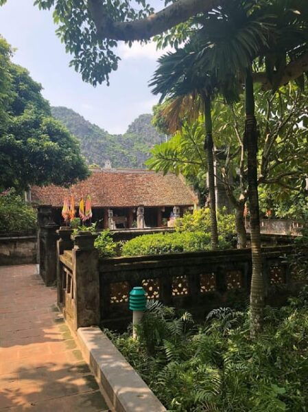 Ha Noi: Ninh Binh / Hoa Lu - Trang An/ Boat Trip & Cycling - Amenities and Comfort