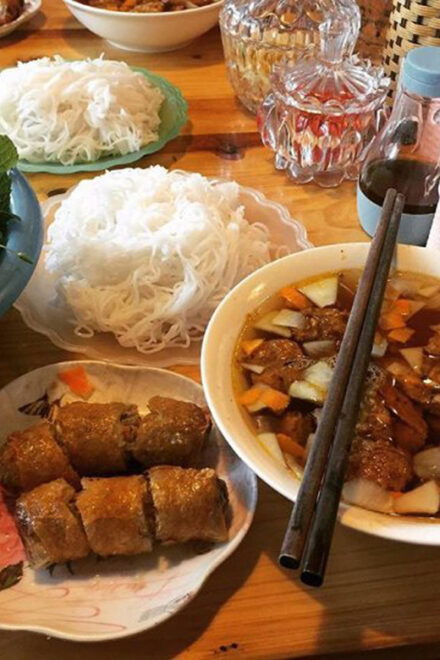 Ha Noi Tasting Street Food Tour and Train Street - Meeting Point Details