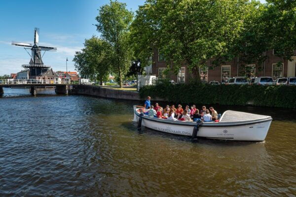 Haarlem: Canal Tour and Windmill De Adriaan Entry Ticket - Sustainable Sightseeing