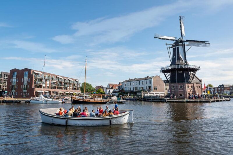 Haarlem: Canal tour + Dutch Windmill de Adriaan tour - Good To Know