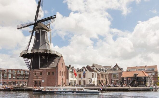 Haarlem: Dutch Windmill & Spaarne River Sightseeing Cruise - Select Participants and Date