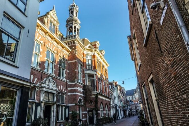 Haarlem: Small Group City Walking Tour - Selecting Participants and Date