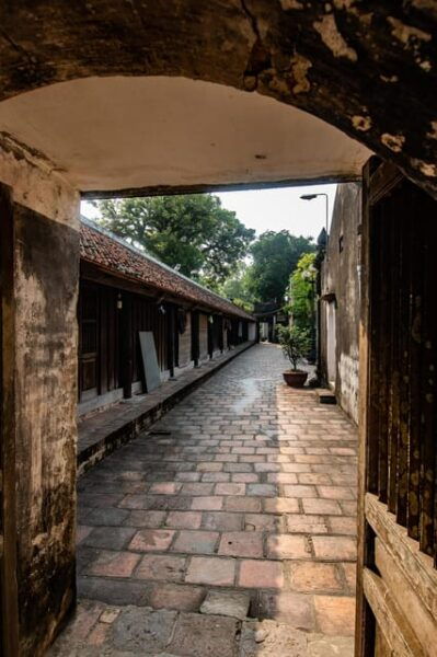 Hai Phong Romance: A Love-Filled Journey - Booking Your Romantic Escape
