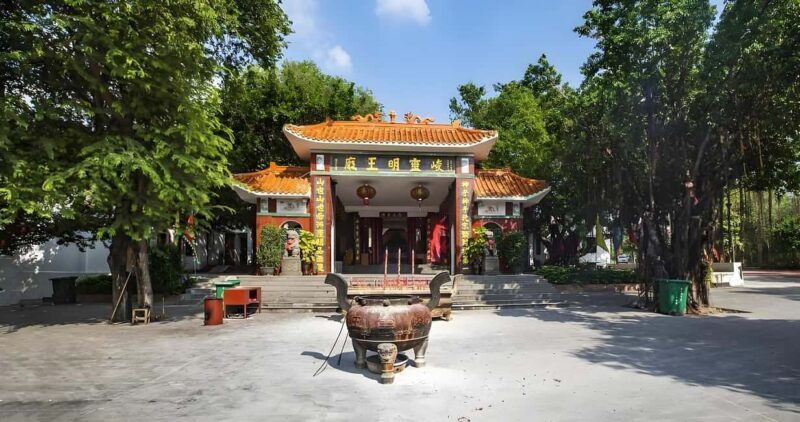 Hainan: Xiantian Village, Junling Temple, & Qizi Bay Tour - Who Will Appreciate This Tour Most?