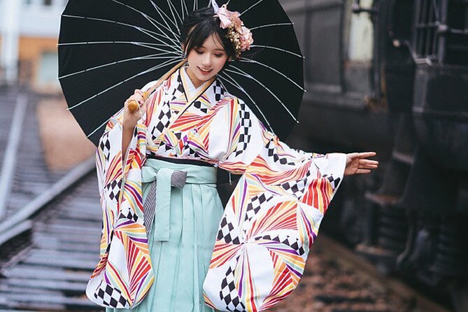 Hakama for an Unforgettable Graduation - How to Wear Hakama Correctly