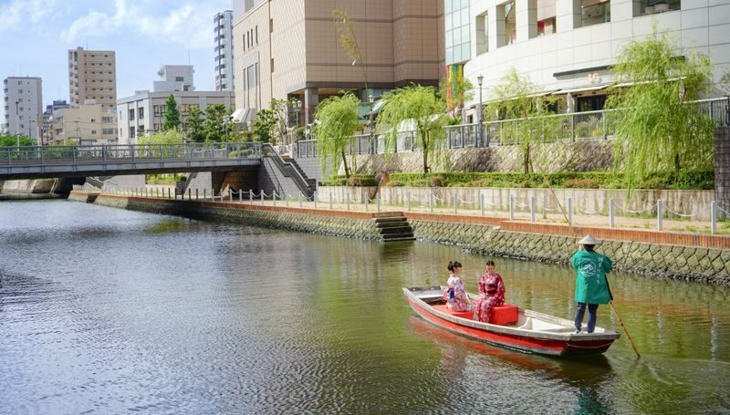 Hakata River Boat Ride Experience in Fukuoka - What you see between Nakasu and Kawabata