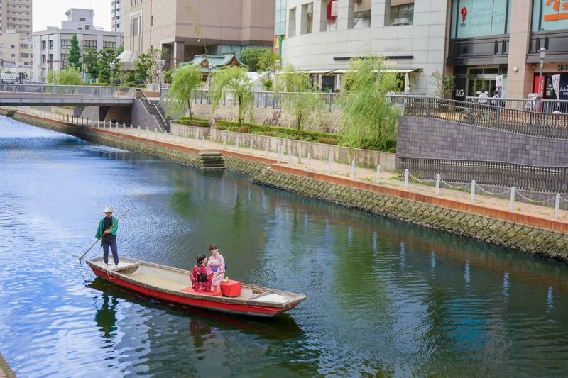 Hakata River Boat Ride Experience in Fukuoka - How the 20-minute outing unfolds