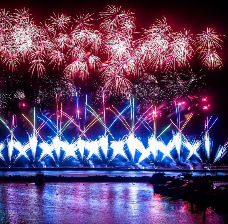 Hakone & Atami Fireworks Day Trip: Mt. Fuji Hakone Shrine & Floating Torii Gate & Lake Ashi Lakeside Stroll & Atami Sun Beach & Atami Fireworks Festival (From Tokyo) - From Lake Ashi to Atami’s coast