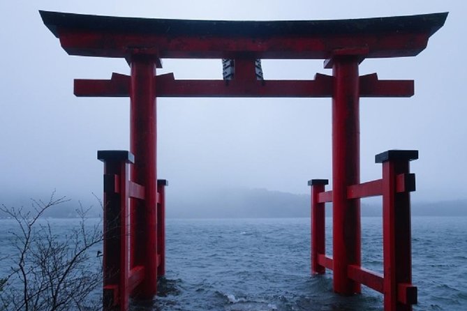 Hakone Highlights Private Tour - Lake Ashinoko