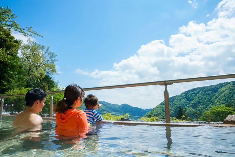 Hakone Kowaki-en Yunessun Hot Spring Theme Park Ticket - A hot spring park, not a quiet retreat