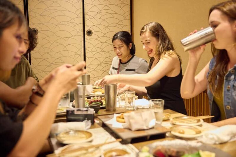 Hakuba: Onsen and Izakaya Night Tour with Dinner - Drinks and Conversation