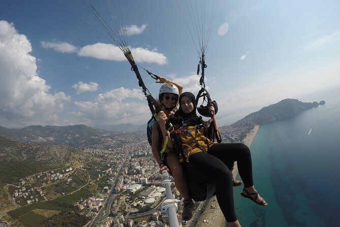 Halal Tandem Paragliding With Licensed Woman Pilot in Alanya - Licensed Woman Pilots for a Safe Adventure