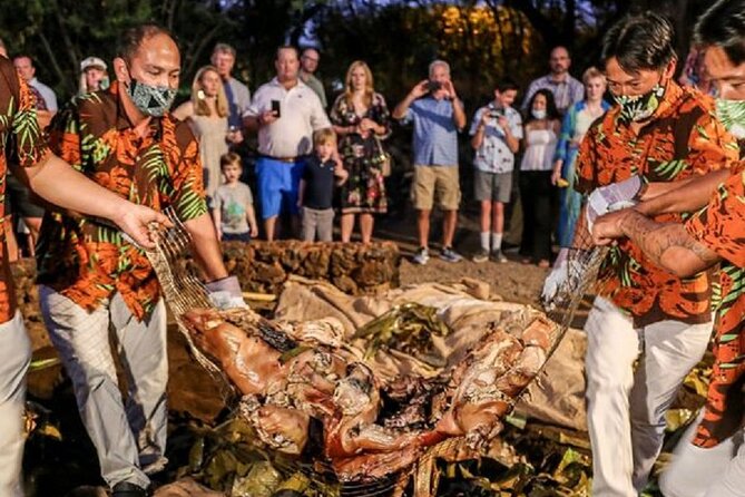 Hale Hoaloha Luau at the Mauna Lani Translates to "Hale Hoaloha Luau at the Mauna Lani" in English. - Reviews