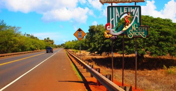 Haleiwa Town - Convenient Transportation