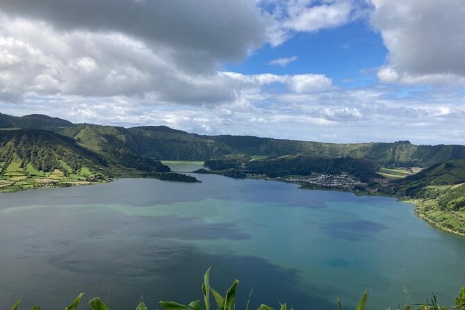 Half-Day 4x4 Tour to Lagoa Das Sete Cidades - Wildlife and Scenic Views