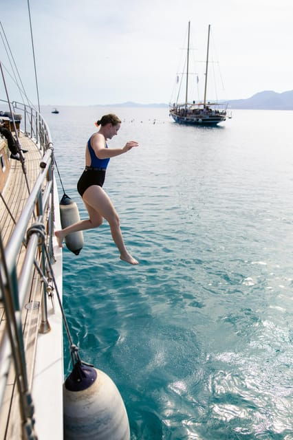 Half-Day Athens Cruise: Swim Stop,Lunch, and Drinks Included - The Scenic Voyage: What You’ll See and Feel