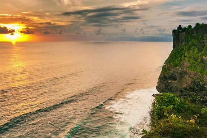 Half Day Bali Private: Uluwatu Cliff Temple and Jimbaran Bay Tour - Itinerary Overview